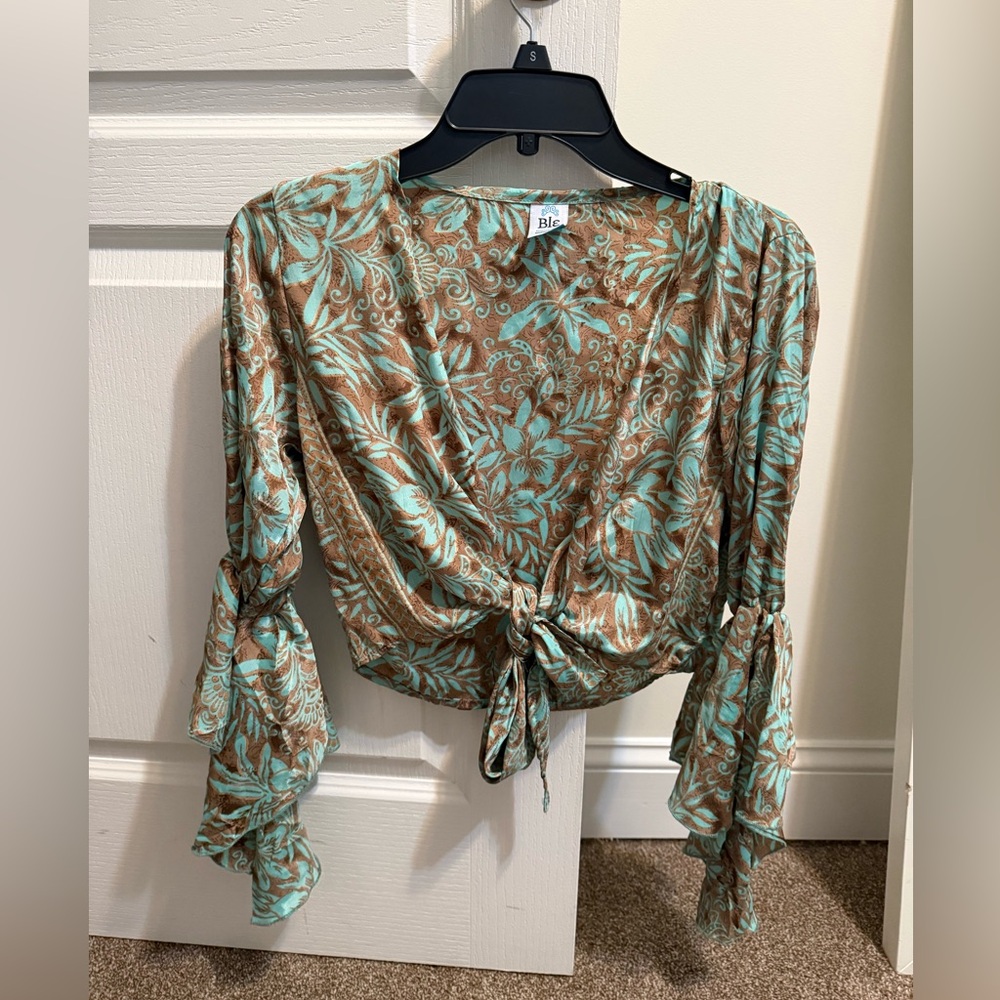 Two Piece Set - image 7